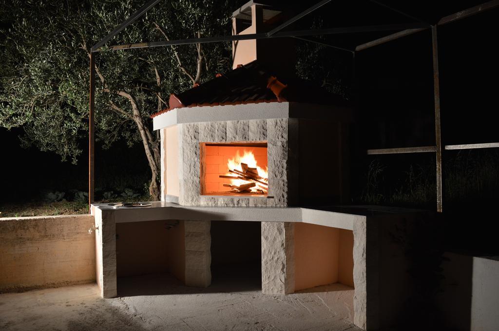 Villa Apartments Kordic Kaštela エクステリア 写真