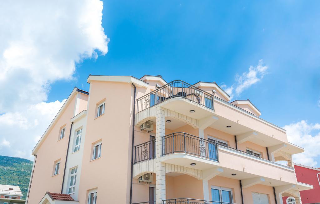 Villa Apartments Kordic Kaštela エクステリア 写真