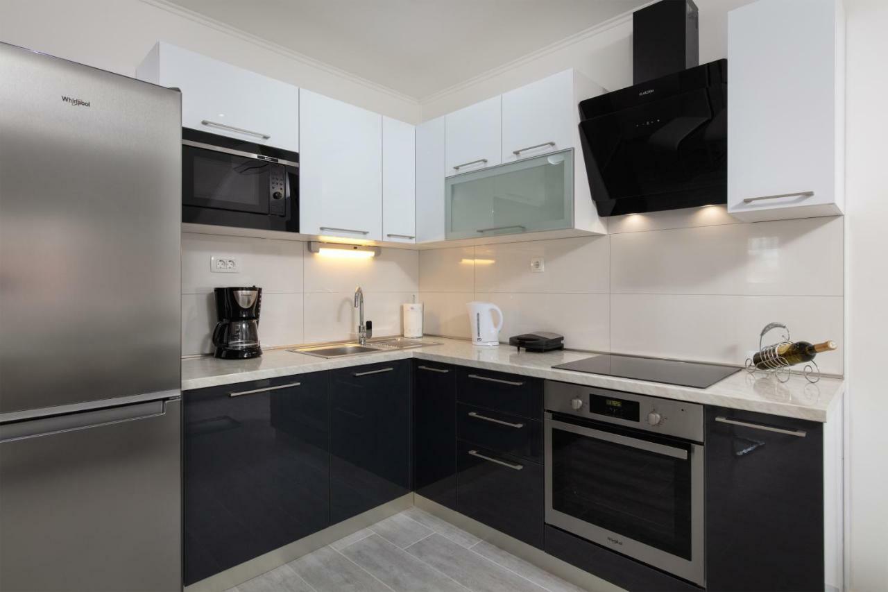 Villa Apartments Kordic Kaštela エクステリア 写真