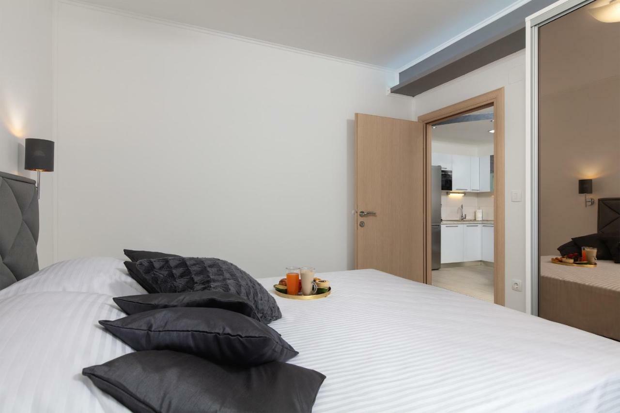 Villa Apartments Kordic Kaštela エクステリア 写真