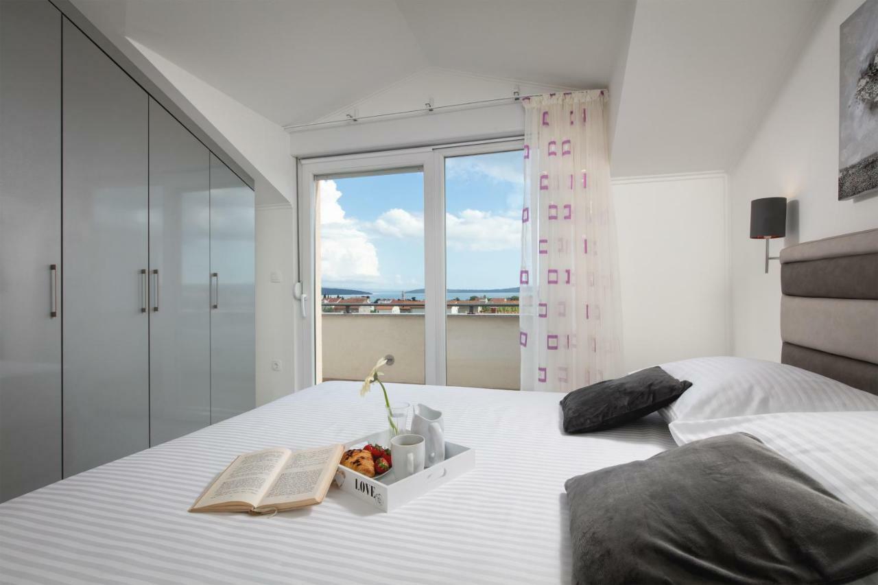 Villa Apartments Kordic Kaštela エクステリア 写真